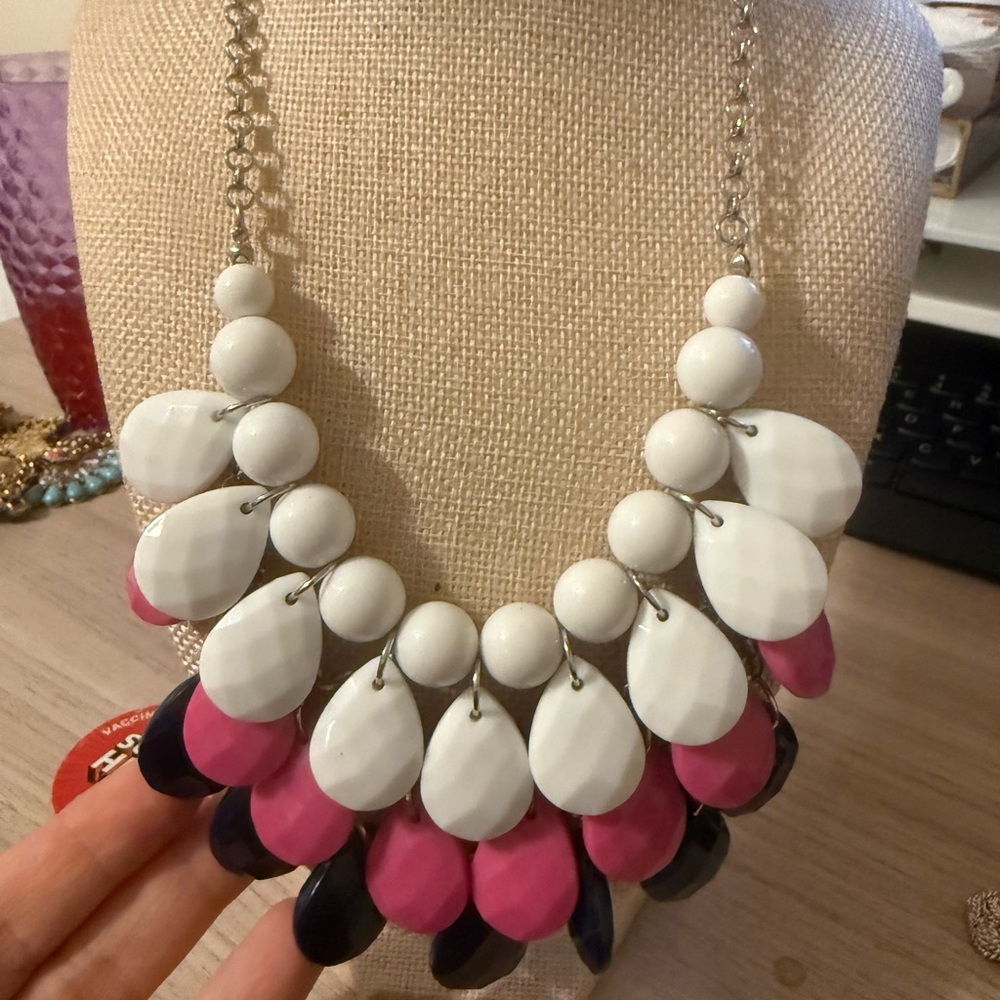 Charming Charlie White, Pink, and Purple‎ Necklace